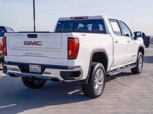 Used 2020 GMC Sierra 1500 SLT w/ SLT Premium Package AWD/4WD image 4
