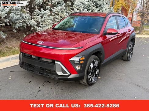 Used 2025 Hyundai Kona SEL image 3