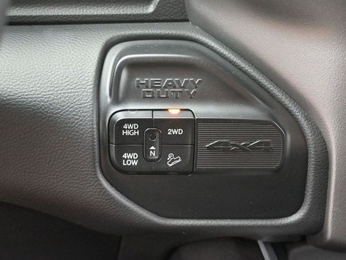 Used 2020 RAM 2500 Big Horn w/ Level 2 Equipment Group AWD/4WD image 25
