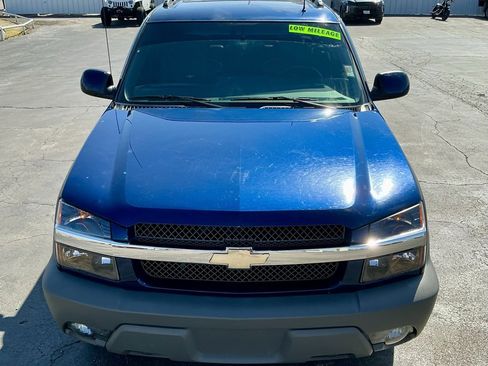 Used 2002 Chevrolet Avalanche 4x4 w/ Off-Road Suspension Pkg image 11