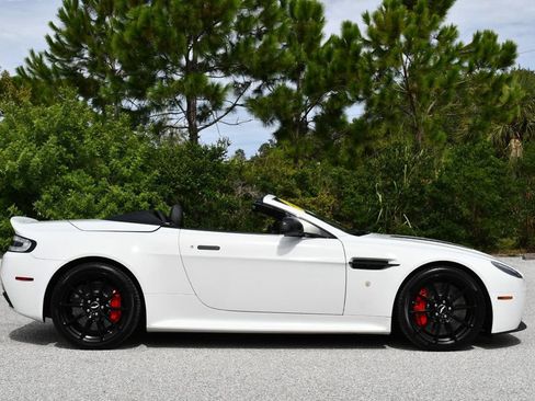 Used 2017 Aston Martin V12 Vantage S RWD image 7