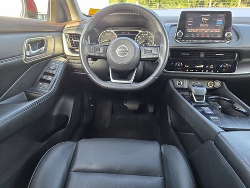 Used 2021 Nissan Rogue SV w/ Premium Package FWD image 13