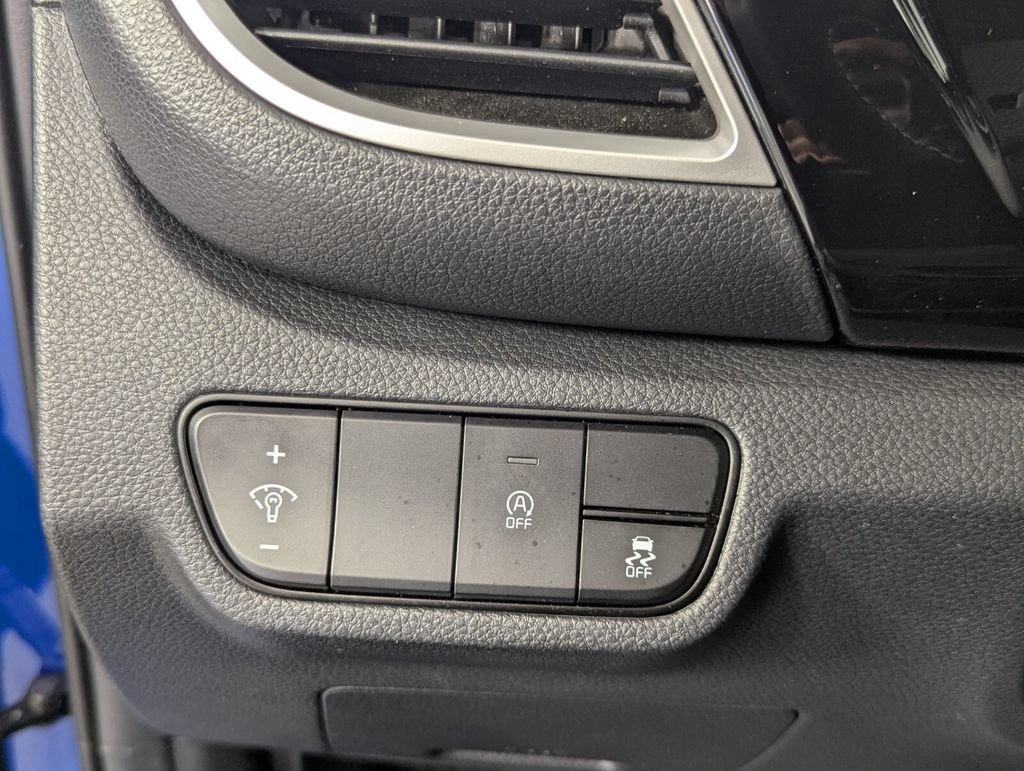 Used 2025 Kia Seltos S FWD image 12