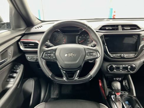 Used 2023 Chevrolet TrailBlazer RS w/ Convenience Package image 11
