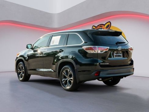 Used 2016 Toyota Highlander XLE AWD/4WD image 8