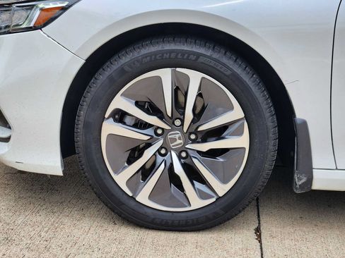 Used 2020 Honda Accord Touring image 9