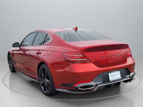 Used 2022 Genesis G70 3.3T image 5
