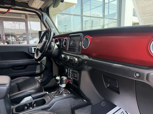 Used 2020 Jeep Gladiator Rubicon AWD/4WD image 25