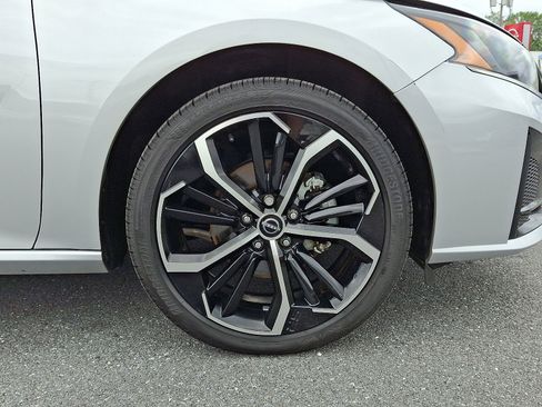 Certified 2024 Nissan Altima 2.5 SR w/ SR Premium Package image 10