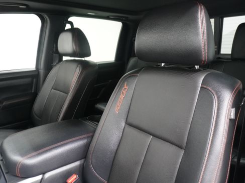 Used 2021 Nissan Titan PRO-4X w/ Pro-4x Convenience Package AWD/4WD image 11