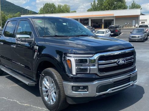 New 2026 Ford F150 Lariat w/ Equipment Group 501A Mid AWD/4WD image 3