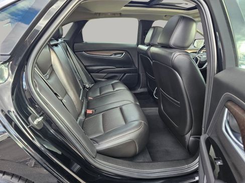 Used 2018 Cadillac XTS Luxury image 25