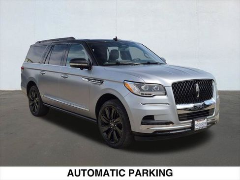 Certified 2022 Lincoln Navigator L Black Label AWD/4WD image 3