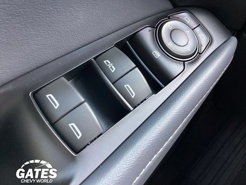 Used 2023 Buick Enclave Essence FWD image 22