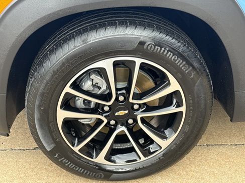 Used 2024 Chevrolet TrailBlazer LT w/ Convenience Package image 16