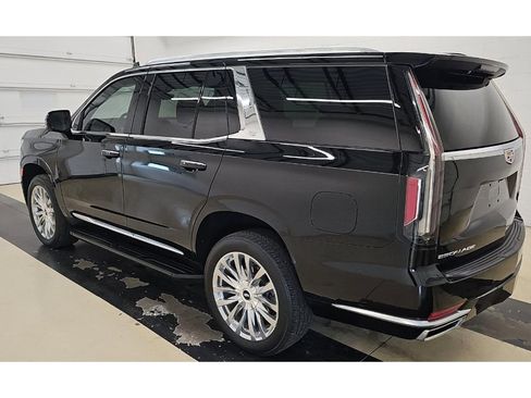 Used 2021 Cadillac Escalade Premium Luxury AWD/4WD image 6