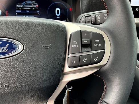 New 2025 Ford Explorer Active w/ Active Comfort Package image 19