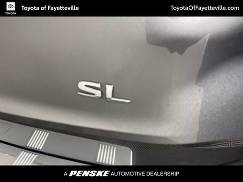 Used 2023 Nissan Rogue SL w/ SL Premium Package FWD image 5
