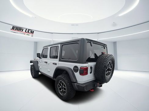 Used 2024 Jeep Wrangler Rubicon image 5
