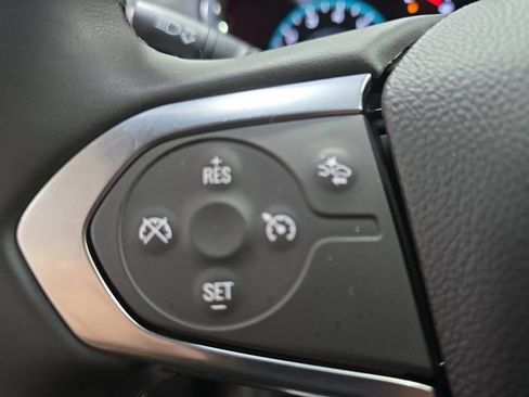 Used 2023 Chevrolet Traverse LT w/ LPO, Floor Liner Package FWD image 20