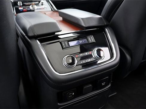 Used 2021 Lincoln Navigator Reserve image 21