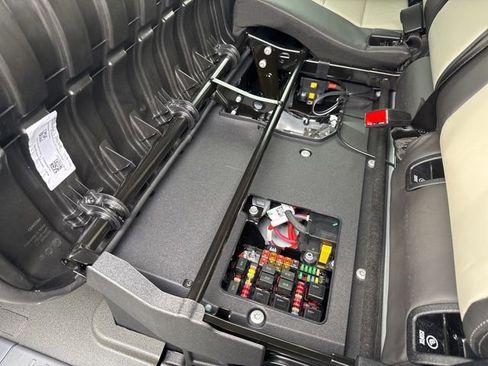 Used 2025 INEOS Grenadier image 28