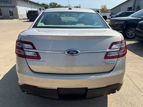 Used 2018 Ford Taurus Limited FWD image 5
