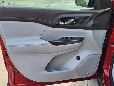 Certified 2022 GMC Acadia SLT w/ Technology Package image 20