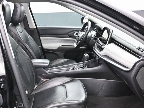 Used 2022 Jeep Compass Latitude w/ Sun and Sound Group image 35