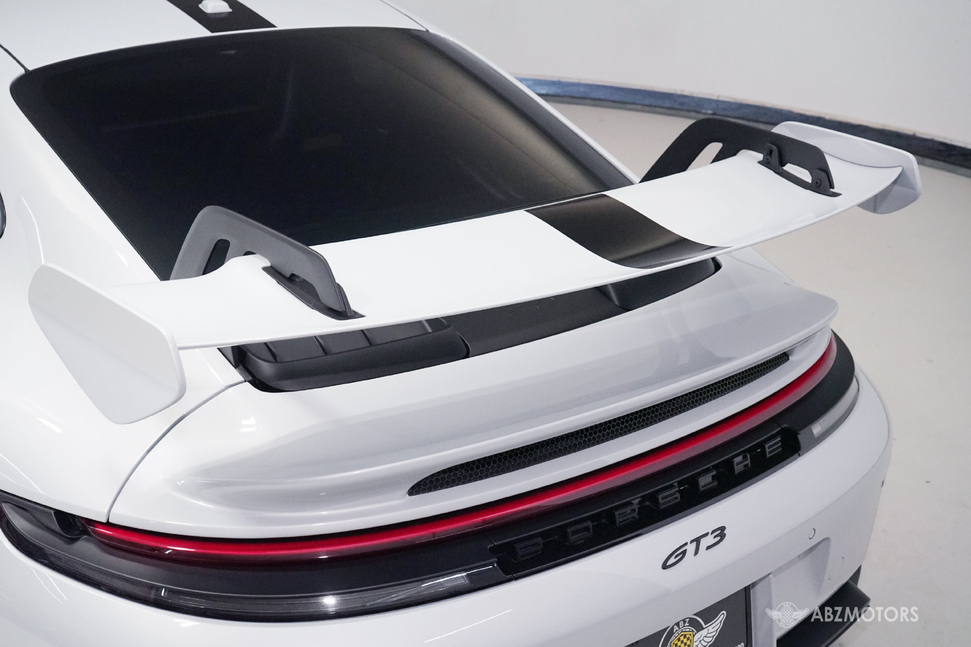 Used 2026 Porsche 911 GT3 RWD image 8