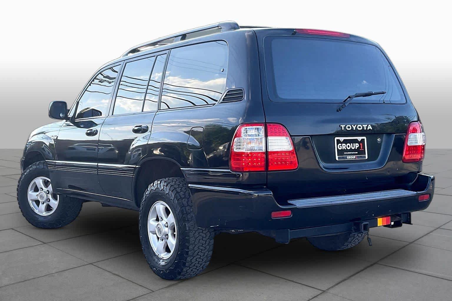 Used 1999 Toyota Land Cruiser w/ Leather Trim Pkg AWD/4WD image 11