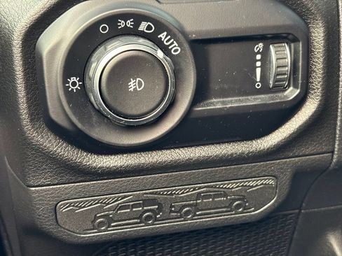 Used 2024 Jeep Wrangler Sport AWD/4WD image 27