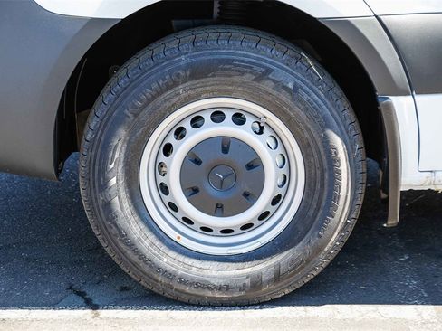 New 2025 Mercedes-Benz Sprinter 2500 image 9