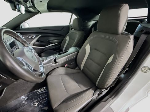 Used 2020 Chevrolet Camaro LT RWD image 22