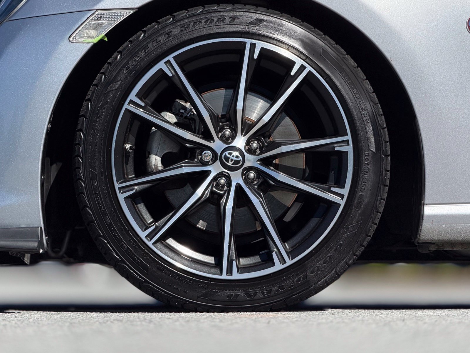 Used 2020 Toyota 86 RWD image 18
