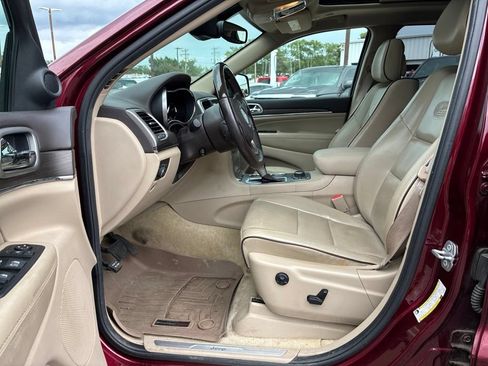 Used 2018 Jeep Grand Cherokee Overland AWD/4WD image 11