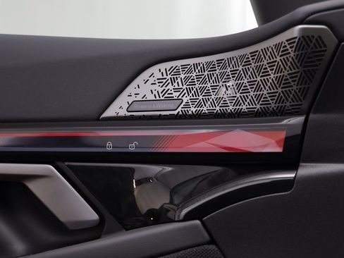 New 2026 BMW 530i xDrive w/ M Sport Package image 7