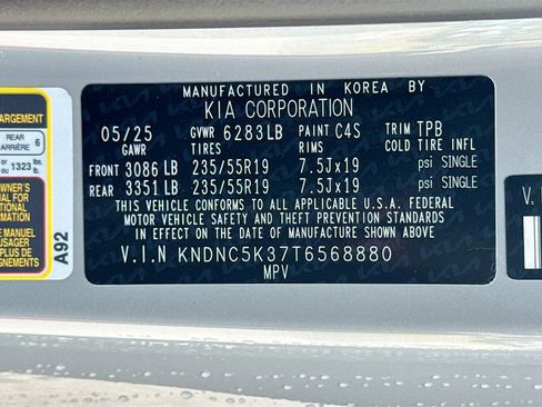 Certified 2026 Kia Carnival EX FWD image 36