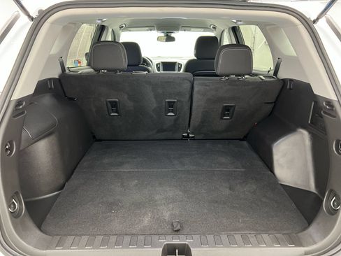 Used 2022 GMC Terrain SLE FWD image 19