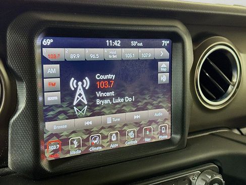 Used 2018 Jeep Wrangler Unlimited Rubicon image 14