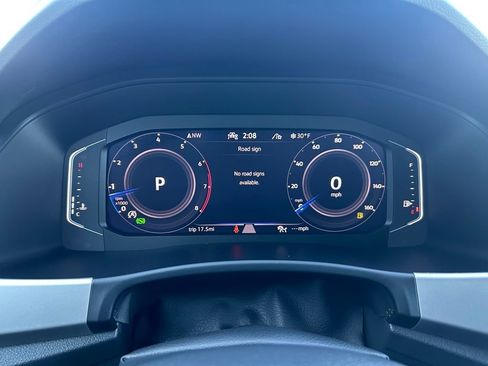 Used 2022 Volkswagen Atlas SEL image 11