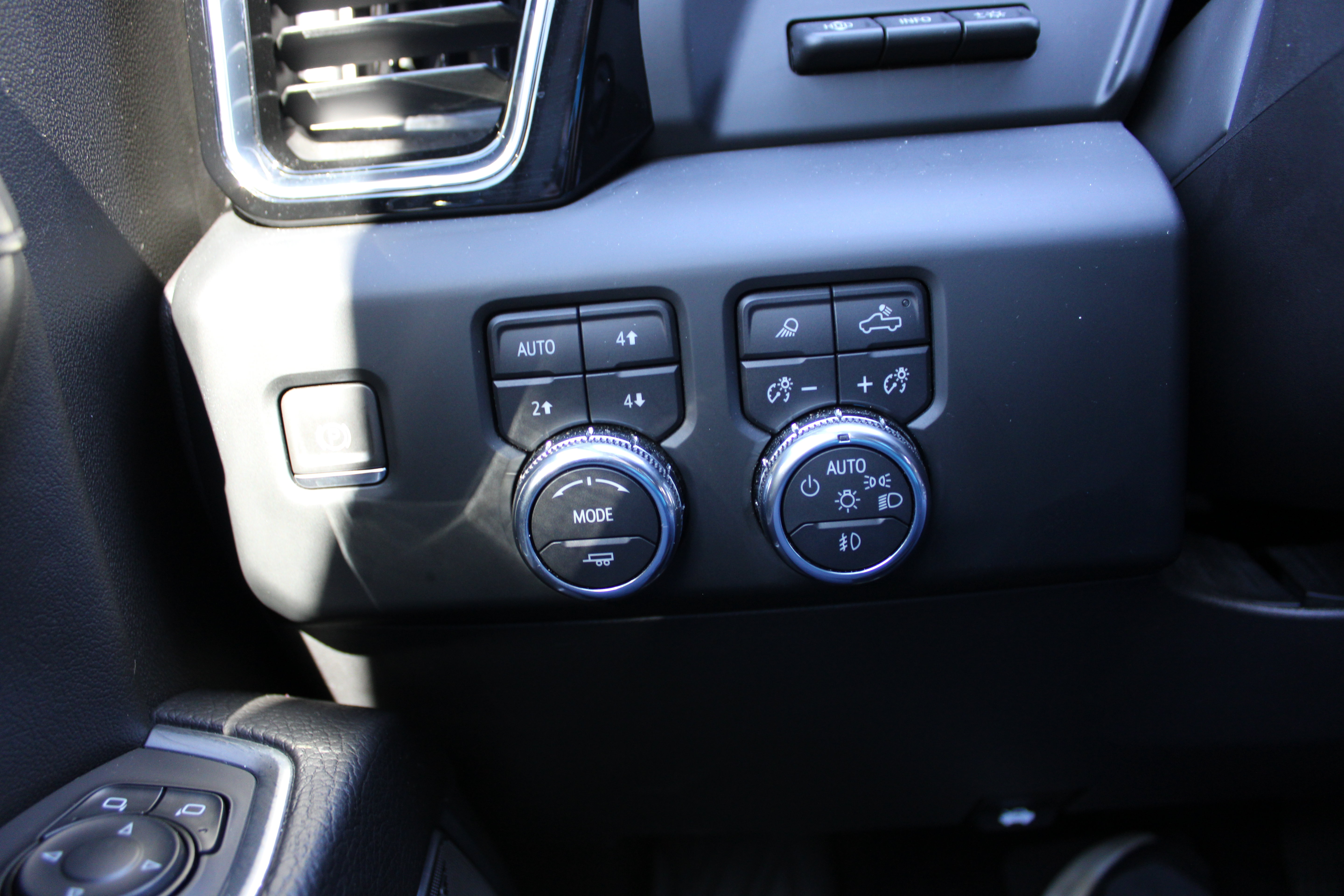 Used 2023 GMC Sierra 1500 Denali w/ Denali Reserve Package AWD/4WD image 23