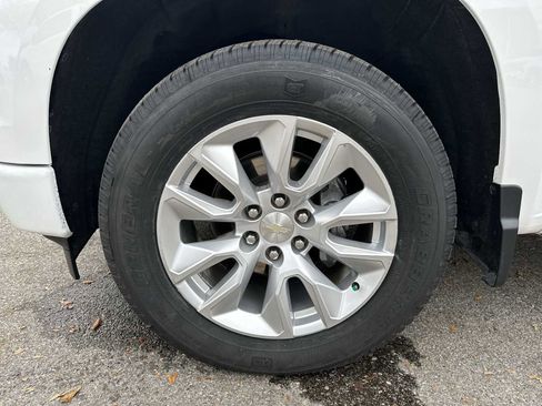 Used 2022 Chevrolet Silverado 1500 Custom AWD/4WD image 12