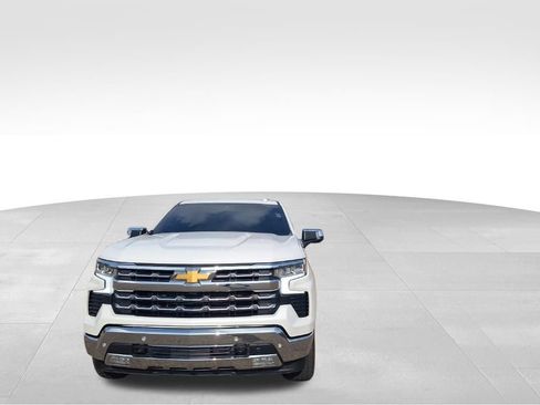 Used 2025 Chevrolet Silverado 1500 LTZ w/ LTZ Premium Package image 3