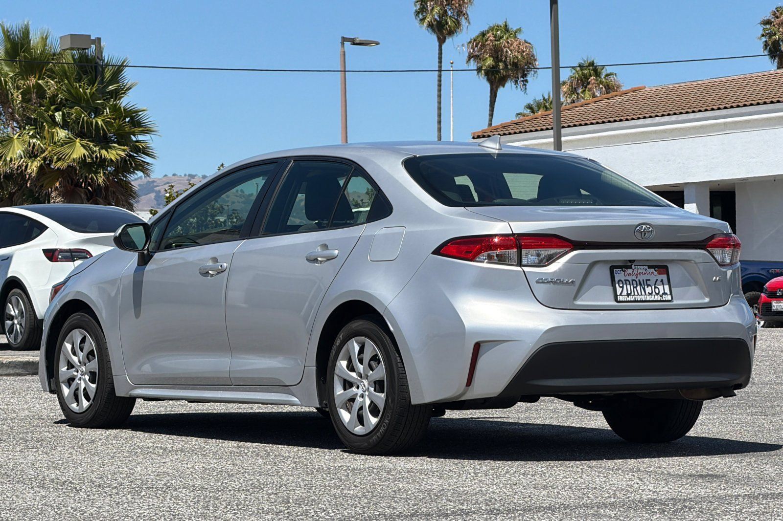 Used 2023 Toyota Corolla LE FWD image 7