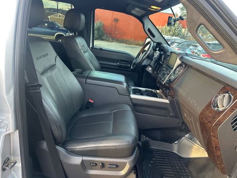 Used 2016 Ford F350 Platinum w/ FX4 Off-Road Package image 16