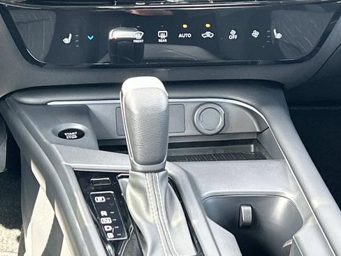New 2026 Nissan Sentra SV w/ SV Convenience Package FWD image 24