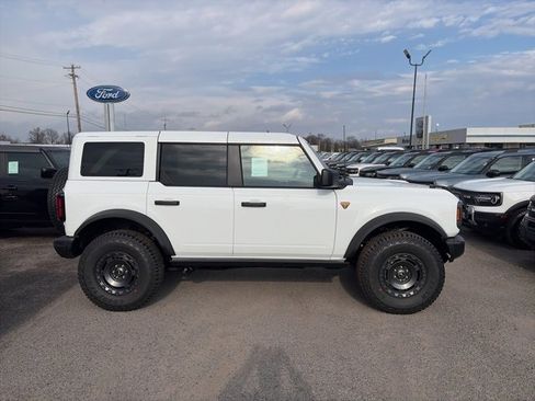 New 2025 Ford Bronco Badlands w/ Sasquatch Package image 7