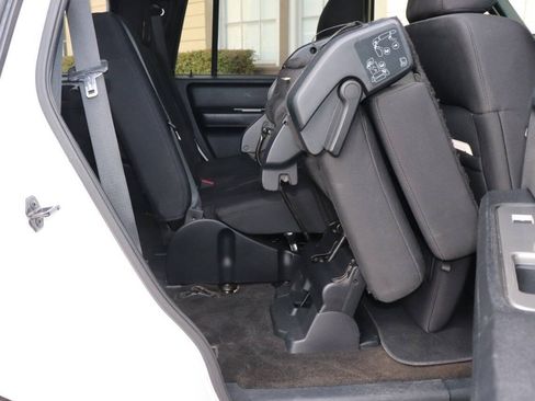 Used 2015 Ford Expedition XLT AWD/4WD image 37