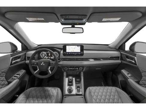 Used 2024 Mitsubishi Outlander 4WD Plug-In Hybrid image 3